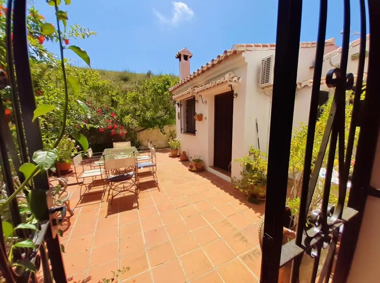 Bed & Breakfast Escuela La Crujia Bed and Breakfast Velez Malaga Spanje