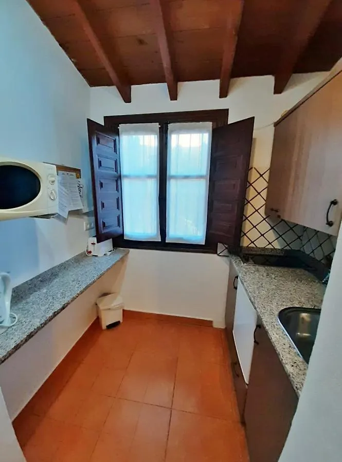 Escuela La Crujia Bed and Breakfast Velez Malaga 0*,