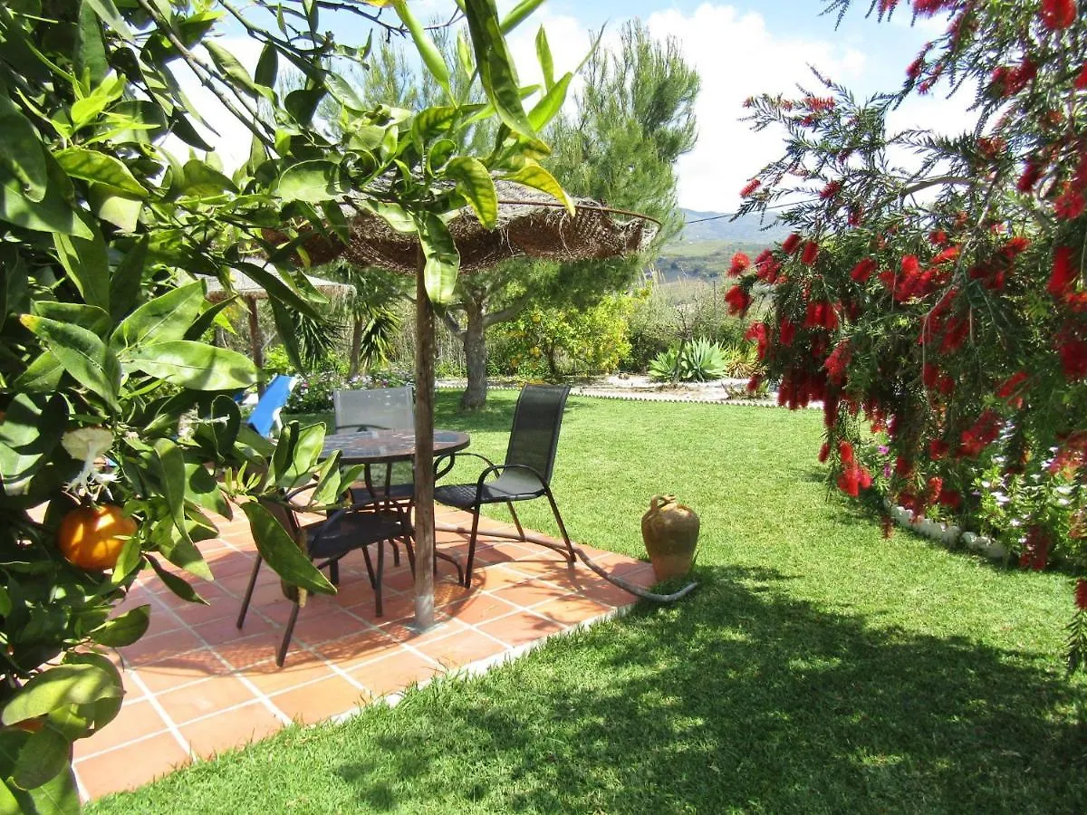 Escuela La Crujia Bed and Breakfast Velez Malaga 0*,  Spanje